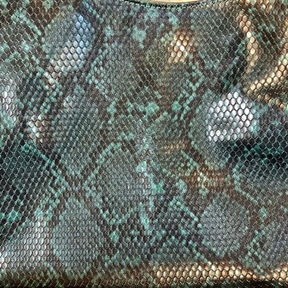 NWT Malibu Skye Olive Snake 2 Piece Purse - Picture 3 of 16